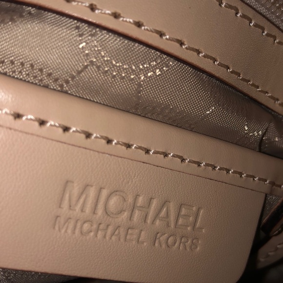 Michael Kors Grayson Vanilla medium satchel bag - Picture 5 of 7